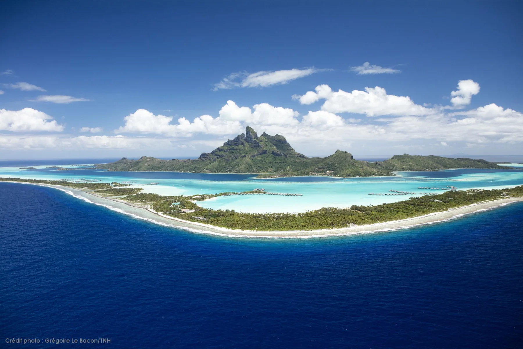 Vue aérienne de Bora Bora utilisée pour Tahiti Nui Travel